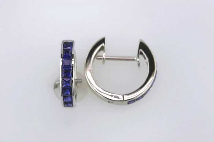 18K White Gold Sapphire Huggie Earrings