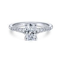 14K White Gold Shared Prong Graduated Round Diamond Oval Engagement Ring