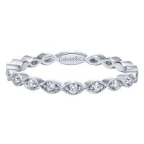14K White Gold Scalloped Round Diamond Ring