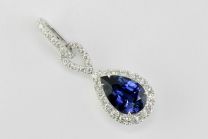 18K White Gold Diamond Halo Pendant