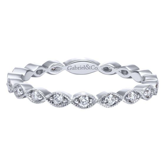 14K White Gold Scalloped Round Diamond Ring