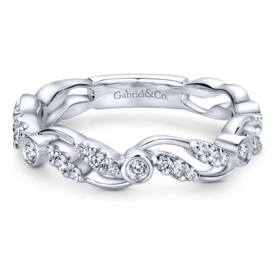 14K White Gold Round Diamond Ring